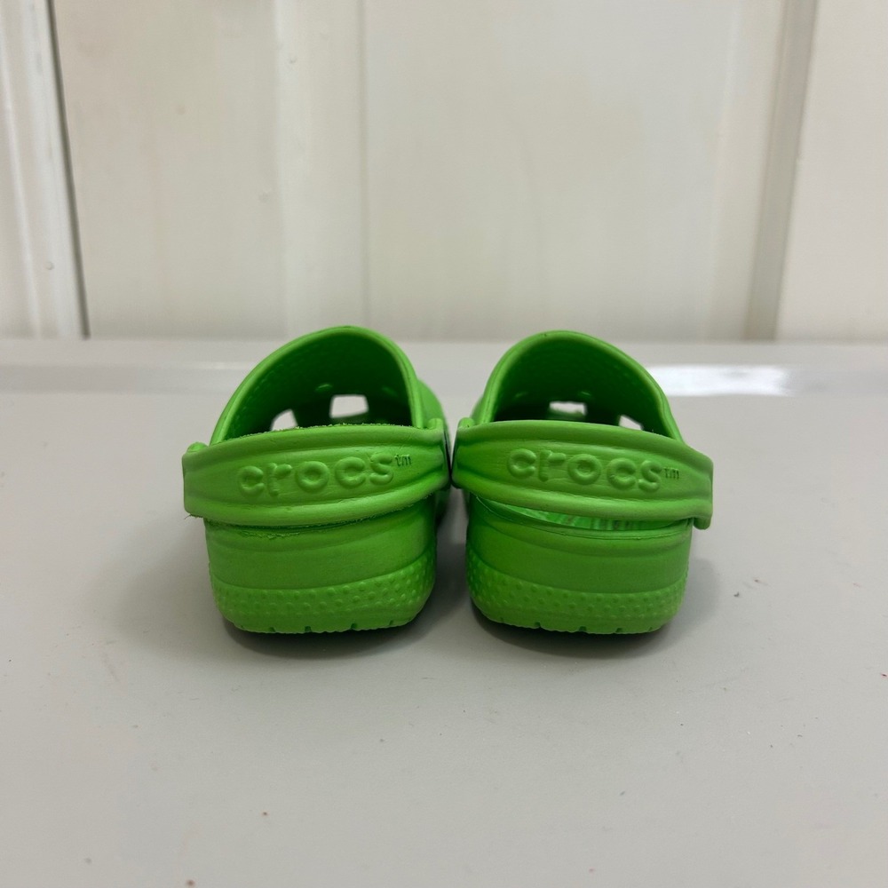 Kids Toddler Crocs Classic Clog Bright Green Size 2 3‎ slip on Shoes - Picture 3 of 4